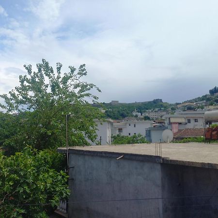 Aleko Guest House Gjirokaster Exterior photo